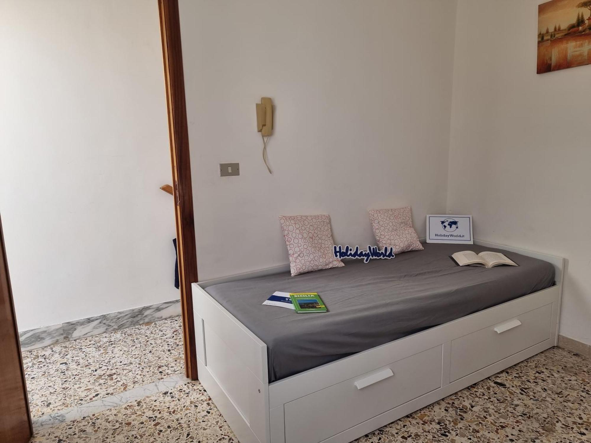 Borgo Di Taormina Apartments By Holiday World Gaggi Exterior foto